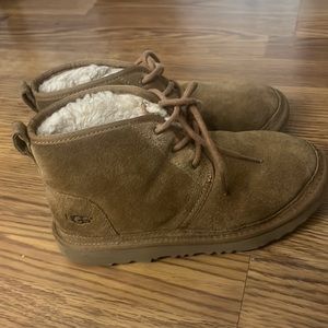 Ugg Neumel size 4.5y